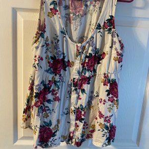 Torrid babydoll stretch challis tank.  Torrid 0 = 12/L